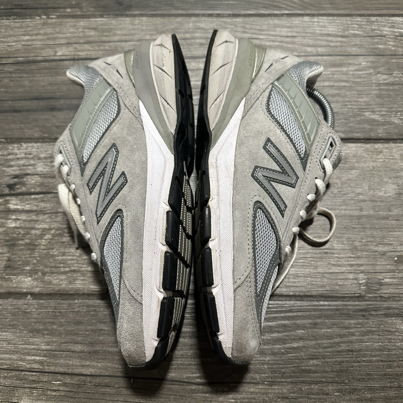 NEW BALANCE 990 V5 SZ 7.5 MADE IN USA GREY SNEAKERS NO BOX 990V5 SUEDE BRUSH Yesterday's Fits Clothing Fashion Vintage Streetwear Fashion Item