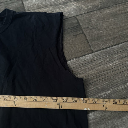 2012 KENNY CHESNEY TOUR CUT-OFF BLACK T-SHIRT COUNTRY MUSIC CONCERT SZ XXL Yesterday's Fits Clothing Fashion Vintage Streetwear Fashion Item