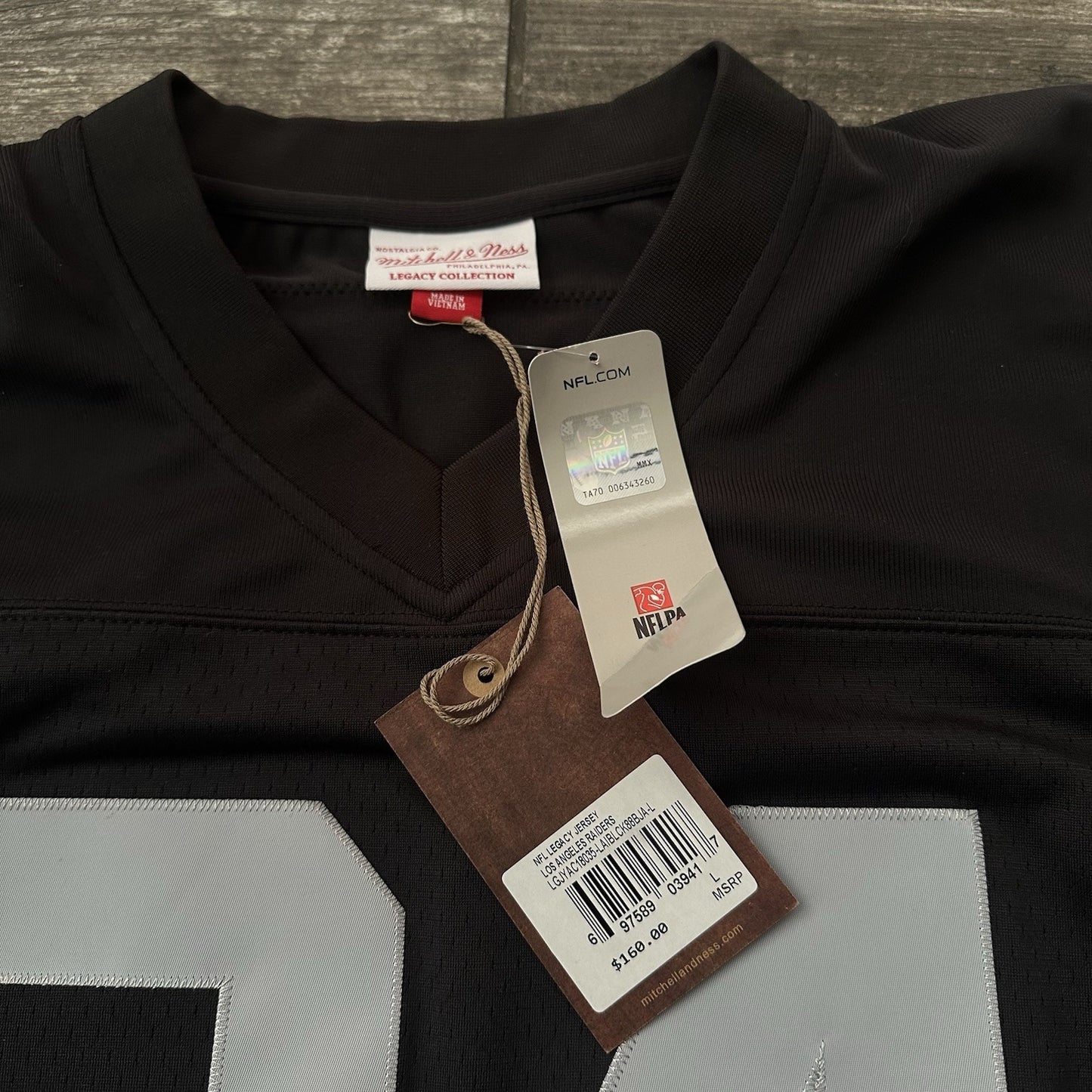 NWT $160 MITCHELL & NESS LOS ANGELES RAIDERS BO JACKSON BLACK FOOTBALL JERSEY L Yesterday's Fits Clothing Fashion Vintage Streetwear Fashion Item