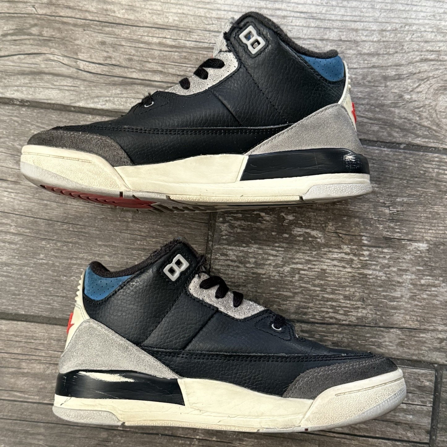 NIKE AIR JORDAN 3 RETRO OG RARE AIR AJ3 SZ 1Y YOUTH SNEAKERS IB8967-004 Yesterday's Fits Clothing Fashion Vintage Streetwear Fashion Item