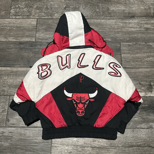 VTG PRO PLAYER CHICAGO BULLS GRAFFITI KIDS PUFFER JACKET BASKETBALL SZ S RED Yesterday's Fits Clothing Fashion Vintage Streetwear Fashion Item