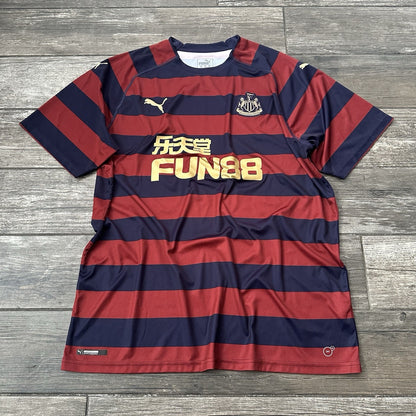 2018-19 PUMA NEWCASTLE UNITED FUN88 STRIPED RED BLUE SOCCER JERSEY SHIRT 2XL Yesterday's Fits Clothing Fashion Vintage Streetwear Fashion Item